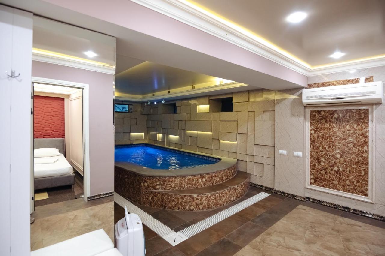 Golden Seconds Hotel Yerevan Exterior photo